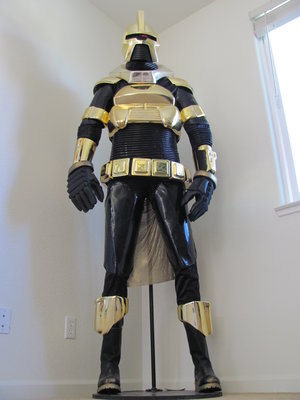 UPS Gold Cylon 025.JPG