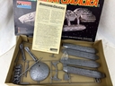 Revell_Monogram_BSG_Battlestar_Galactica_Boxed_Model_10.jpg